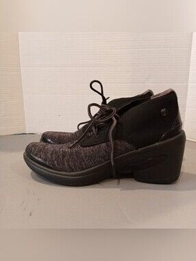 Bzees Heather Gray Knit Lace-Up Comfort Ankle Boots Chunky Heel Women's Size 8.5
